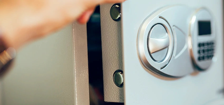 Fingerprint Safe Openers in Covina, CA