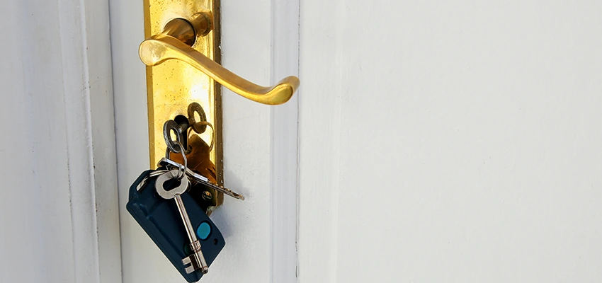 Broken Door Key Extraction in Covina, CA